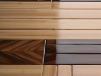 Ламинат и паркетный лак: стоит ли игра свеч?