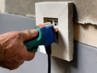 Эффективная и безопасная заделка розеток: пошаговое руководство для вашего дома
