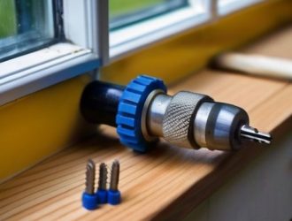 Как безопасно и эффективно прокладывать кабель через пластиковые окна: плюсы, минусы и альтернативы