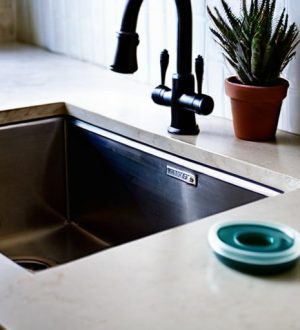 Как безопасно и эффективно снять раковину: пошаговое руководство для домашнего мастера