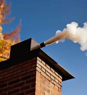 Как чистка дымохода спасает ваш дом: от причин сажи до профессиональной помощи