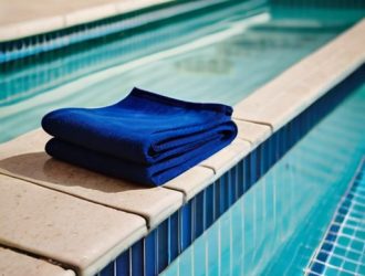 Как избавиться от известкового налета в бассейне: пошаговое руководство по очистке и профилактике