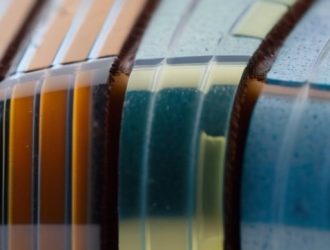 Как избавиться от царапин на стекле окон: полное руководство по восстановлению и уходу