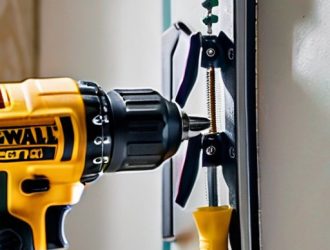 Как надежно и безопасно установить телевизор на гипсокартонную стену: пошаговое руководство