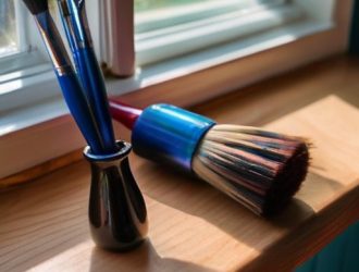 Как покрасить деревянный подоконник: полное руководство от подготовки до ухода