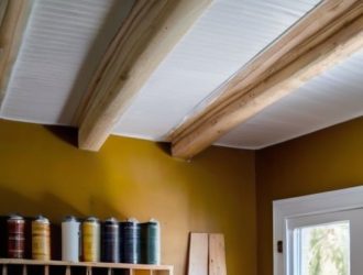 Как покрасить потолок из фанеры на даче: пошаговое руководство для долговечного результата