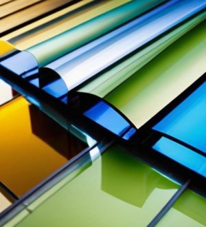 Как правильно выбрать и наклеить пленку на окна: пошаговое руководство и советы по уходу