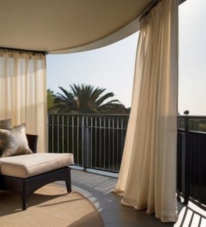 Как правильно выбрать и установить шторы на террасе для создания уютной зоны отдыха