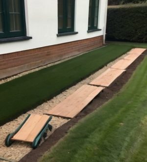 Как самостоятельно создать идеальную садовую дорожку: пошаговое руководство от подготовки до отделки