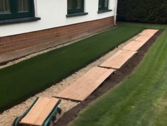 Как самостоятельно создать идеальную садовую дорожку: пошаговое руководство от подготовки до отделки