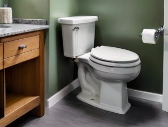 Как устранить шатание унитаза: пошаговое руководство для надежной установки и комфортного использования