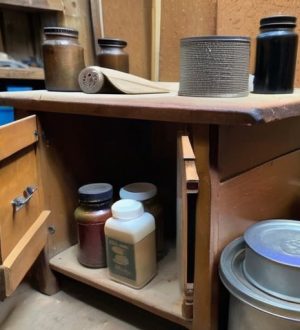 Как вдохнуть новую жизнь в старый комод: руководство по реставрации своими руками