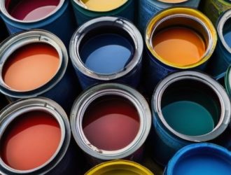 Как выбрать идеальную краску для шифера: полное руководство от подготовки до ухода