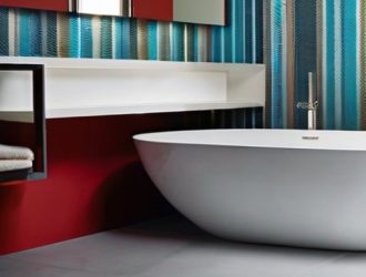 Как выбрать идеальный материал для обшивки стен в ванной: от керамики до стеклянных панелей