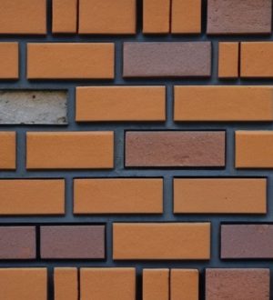 Своевременный ремонт трещин в кирпичных стенах: как избежать серьезных последствий