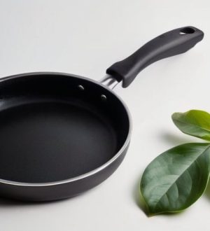 Тефлон или керамика: как выбрать идеальную сковороду для здоровья и кулинарных шедевров?
