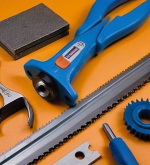 Эффективные методы резки металлочерепицы: от ножниц до болгарки