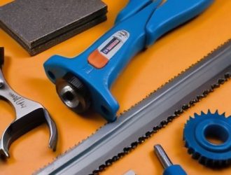 Эффективные методы резки металлочерепицы: от ножниц до болгарки