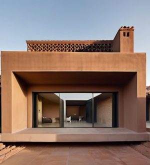 Глина в строительстве: От древних традиций до современных технологий