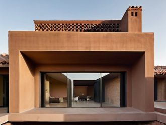 Глина в строительстве: От древних традиций до современных технологий