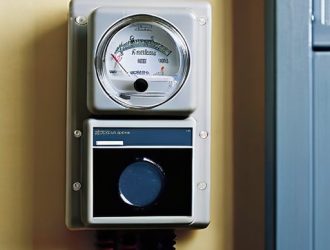 Как правильно использовать электросчетчик: от проверки точности до избежания проблем