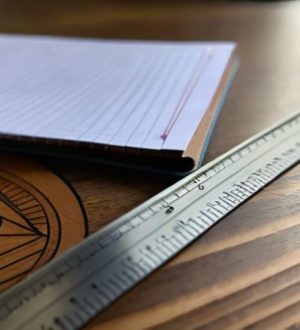 Как правильно измерять углы: пошаговое руководство по использованию транспортира