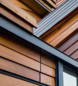 Как выбрать идеальный материал для обшивки фасада дома из бруса: советы и рекомендации