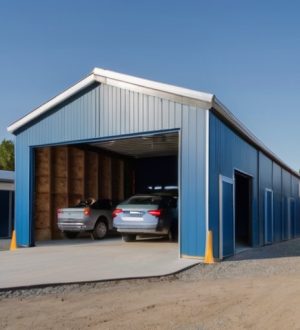Как выбрать идеальный материал для строительства гаража: от металлопрофиля до сэндвич-панелей