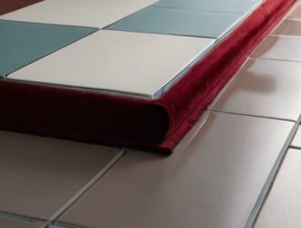 Советы по укладке плитки без бордюра: от подготовки до завершения