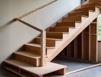 Создание лестницы своими руками: пошаговое руководство для начинающих