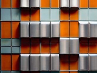 Идеальный фасад: Как правильно установить плитку Технониколь Hauberk на пеноплекс