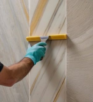 Искусство мраморной штукатурки: пошаговое руководство для создания стильных интерьеров