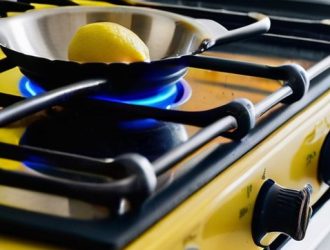 Как самостоятельно очистить форсунки газовой плиты: пошаговое руководство