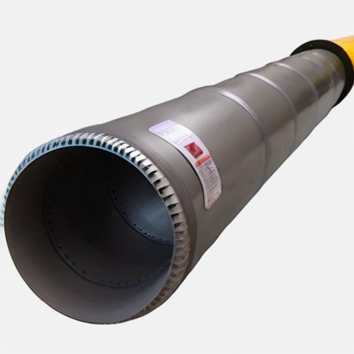 Установка коаксиального дымохода с инструментами и инструкцией в безопасной мастерской.